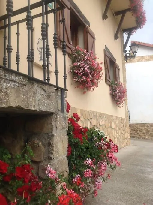 Holiday home Casa Rural Aitonaren Etxea Urturi Spain
